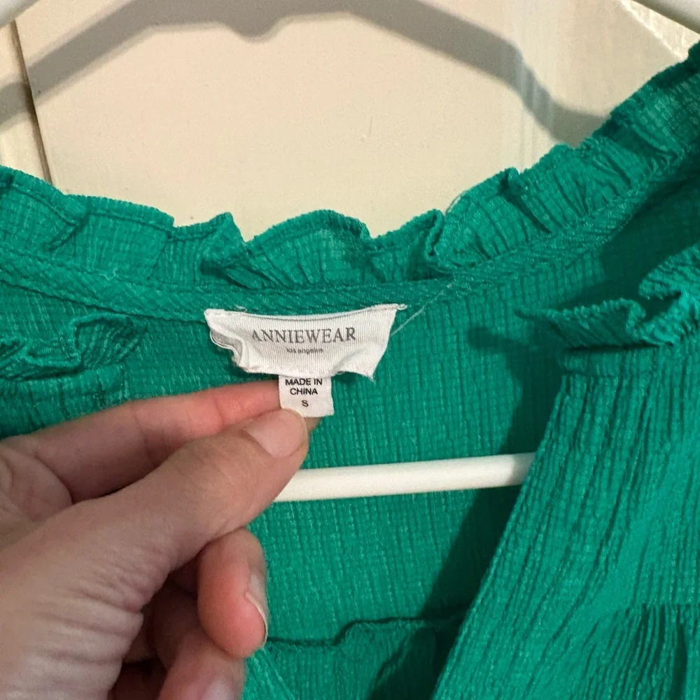 Green Ruffle Sleeve Blouse - Picture 2 of 3